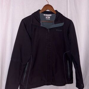 Excellent condition, like new! Columbia Black Womens Lightweight Jacket